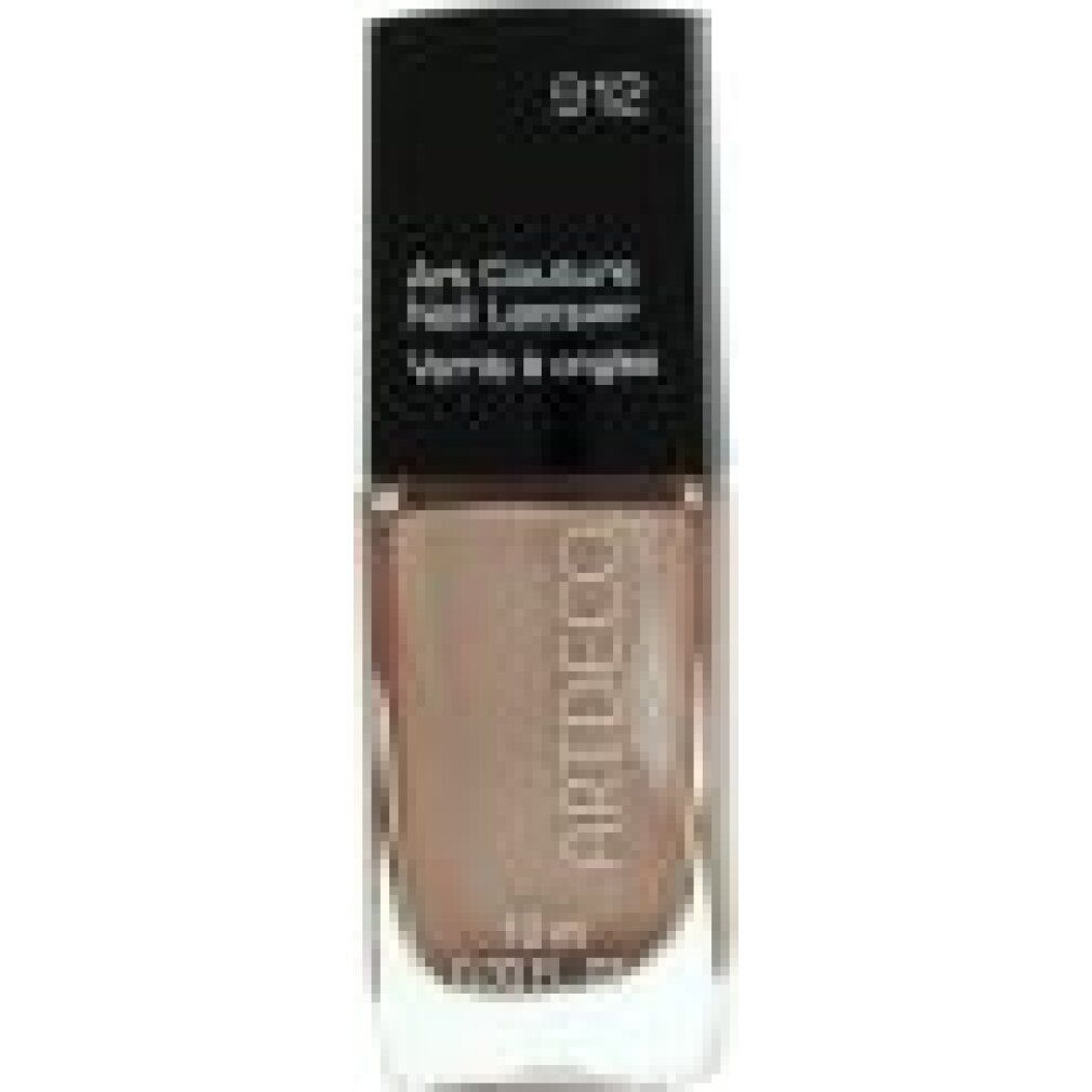 Nagellackflasche. Brauner Farbton. Aufschrift: Artdeco Art Couture Nail Lacquer. Schwarzer Deckel.