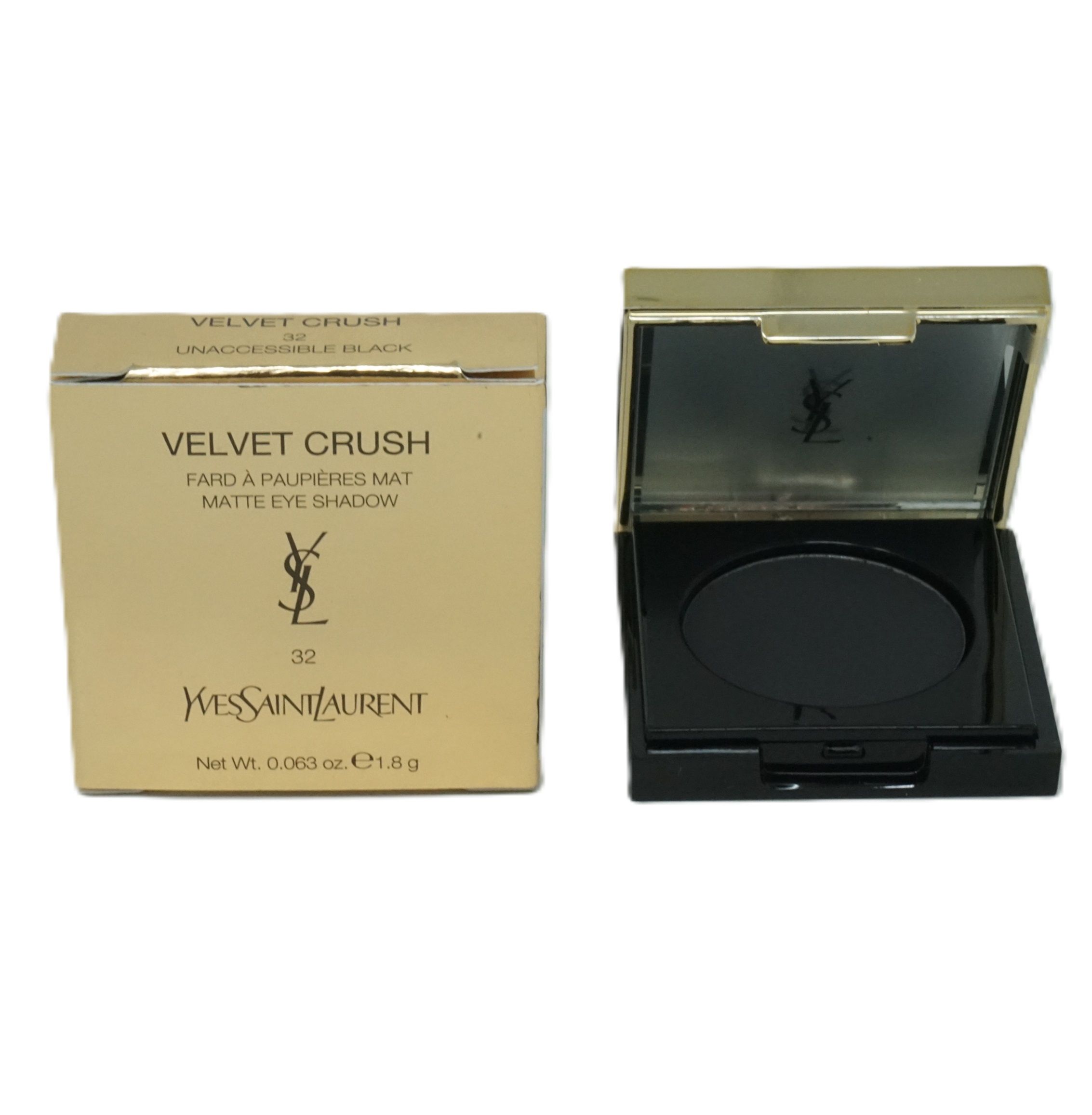 Goldfarbene Verpackung und schwarzer Lidschatten. Aufschrift: Velvet Crush, Fard à paupières mat, Yves Saint Laurent. Inhalt: 1.8g.