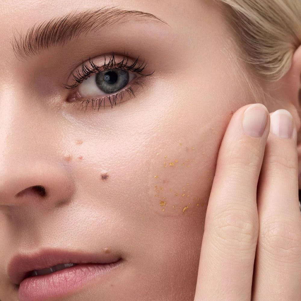 Catrice - Glam In Gold Feuchtigkeitsspendende Base