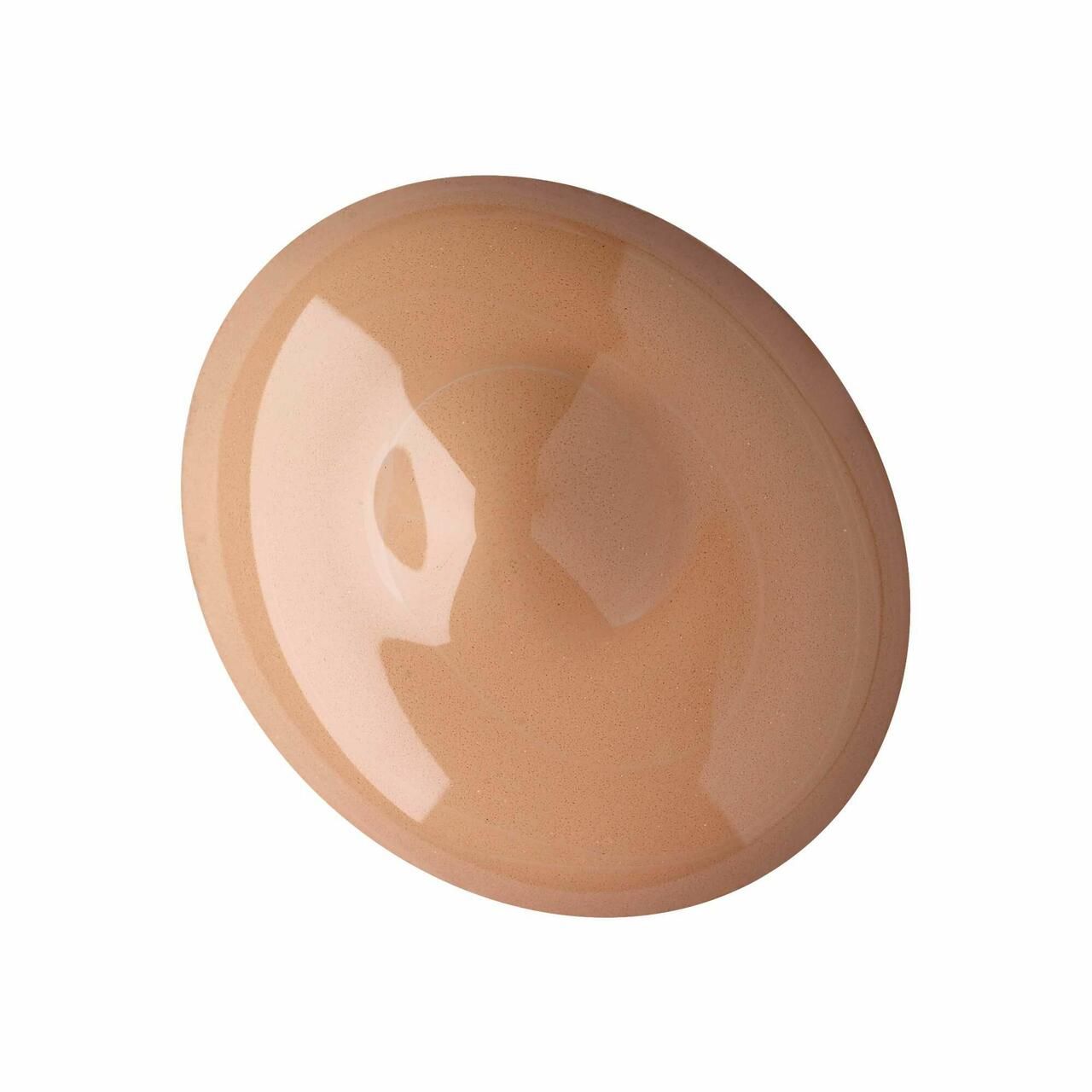 Beige Foundation-Klecks. Ovaler Klecks Foundation, glänzend.