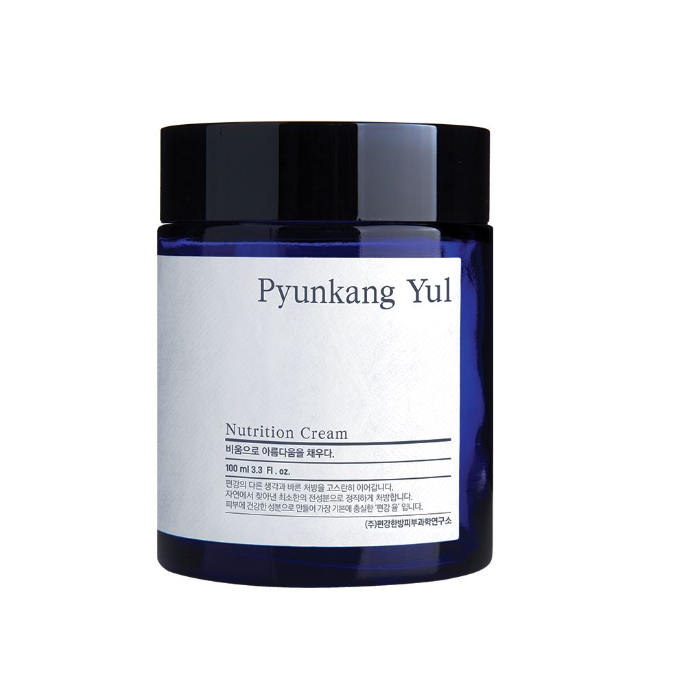 Pyunkang Yul Nutrition Cream in einem blauen Tiegel mit weißem Etikett.