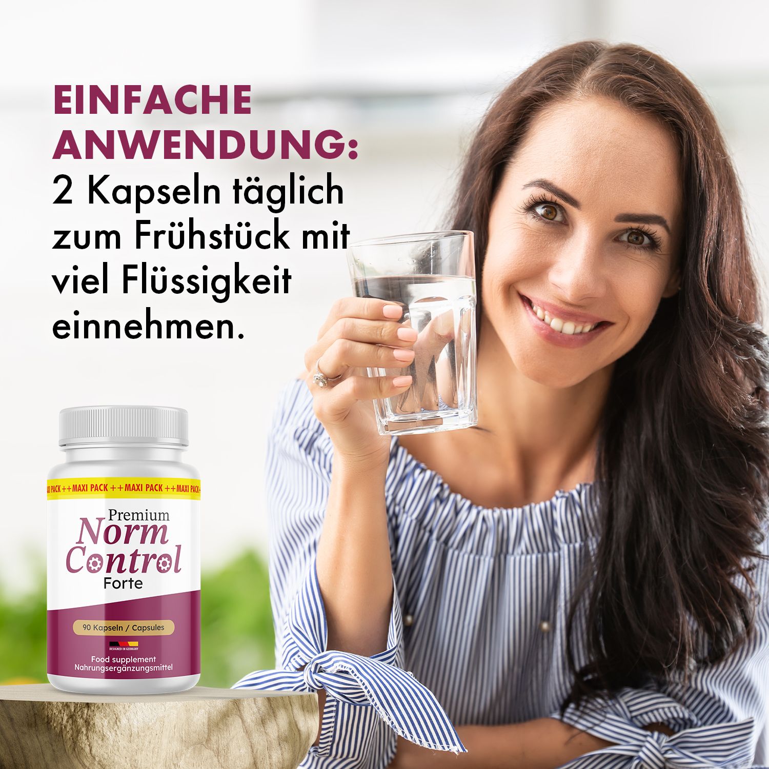 Eine Frau hält ein Glas Wasser. Daneben steht eine Flasche "Premium Norm Control Forte" mit 90 Kapseln.