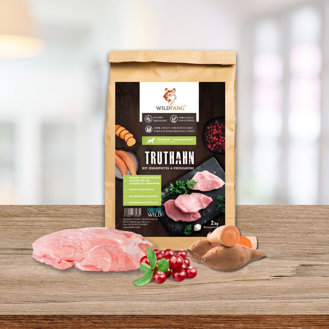 Packung Wildfang Hundefutter Truthahn, 2kg, mit Zutaten.