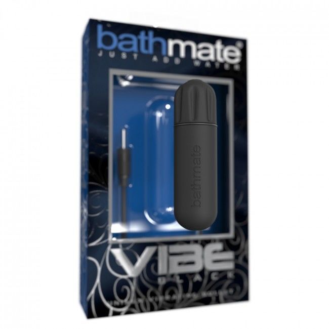 Bathmate Vibe Black Verpackung mit Vibrationskugel, Ladekabel und Aufsatz. 'JUST ADD WATER' und 'VIBE BLACK' sichtbar.