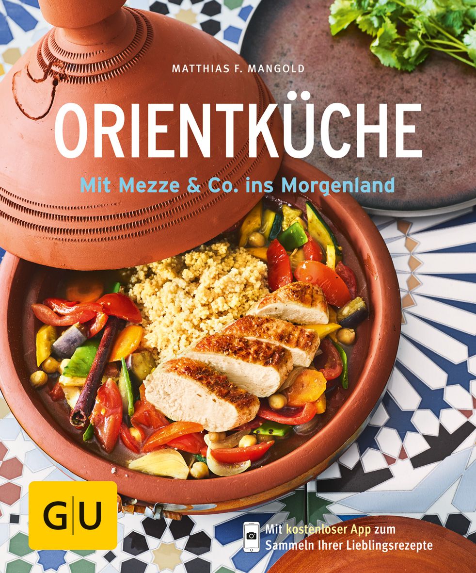 Kochbuch "Orientküche" mit Essen in einem Tontopf. Titel und Autor sichtbar. GU-Logo unten links.