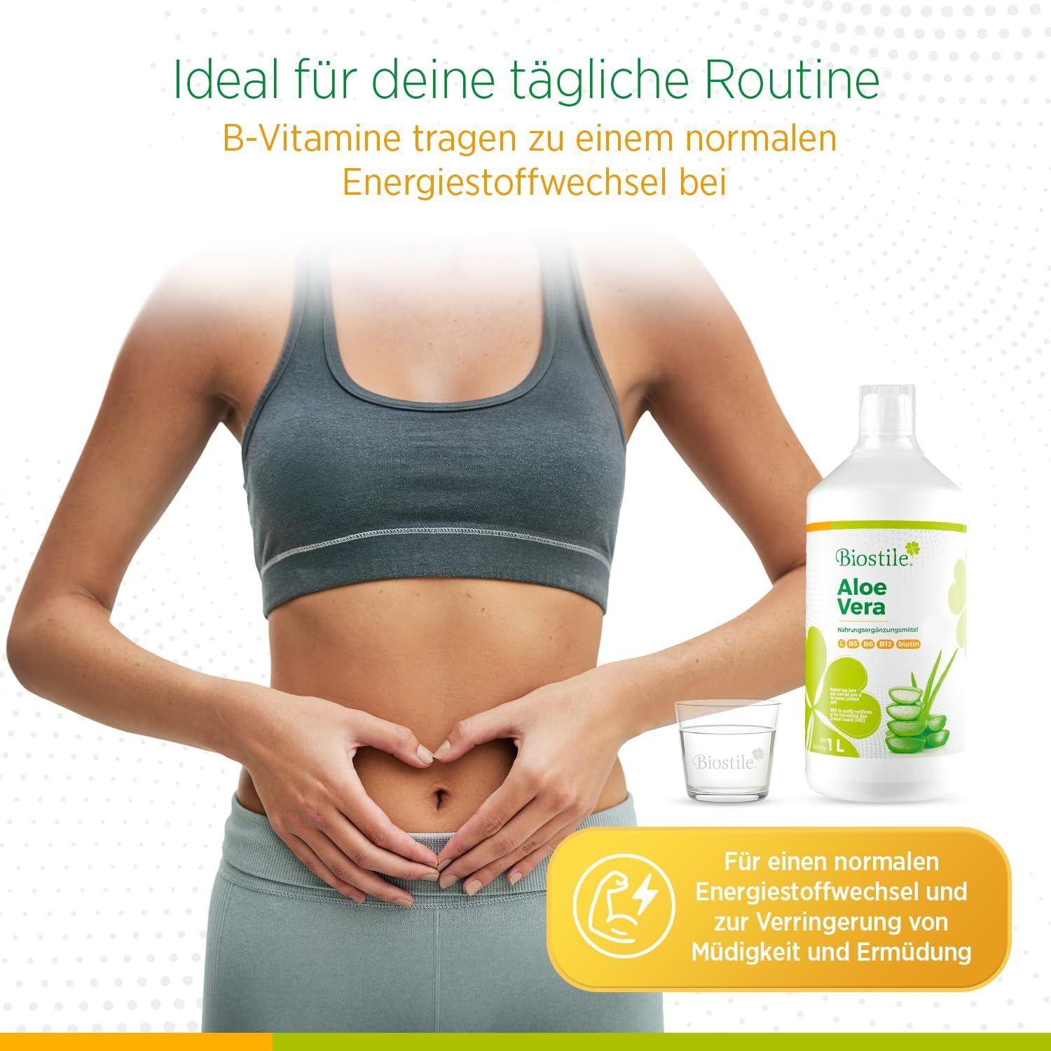 Biostile Aloe Vera Flasche und Glas mit Wasser. Frau formt Herz über Bauch.