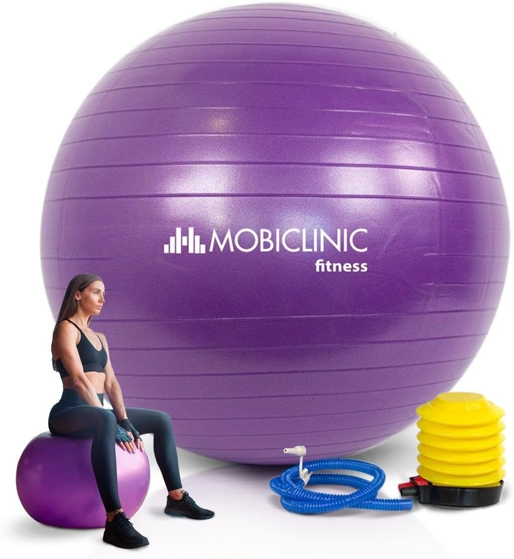 Lila Gymnastikball mit Pumpe und Frau, 58 cm Durchmesser, belastbar bis 150 kg.