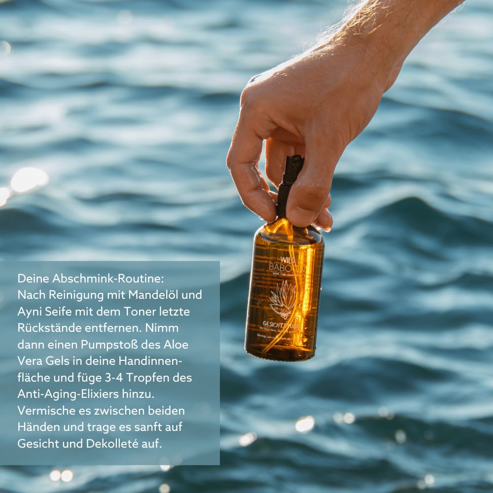 Hand hält eine braune Sprühflasche. Text: Deine Abschmink-Routine: Nach Reinigung mit Mandelöl und Ayini Seife mit dem Toner letzte Rückstände entfernen.