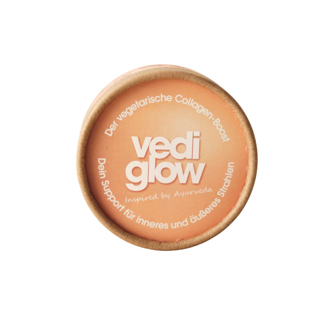 Dose Vedi Glow. Text: Der vegetarische Collagen-Booster. Inspiriert by Ayurveda. Für inneres und äußeres Strahlen.