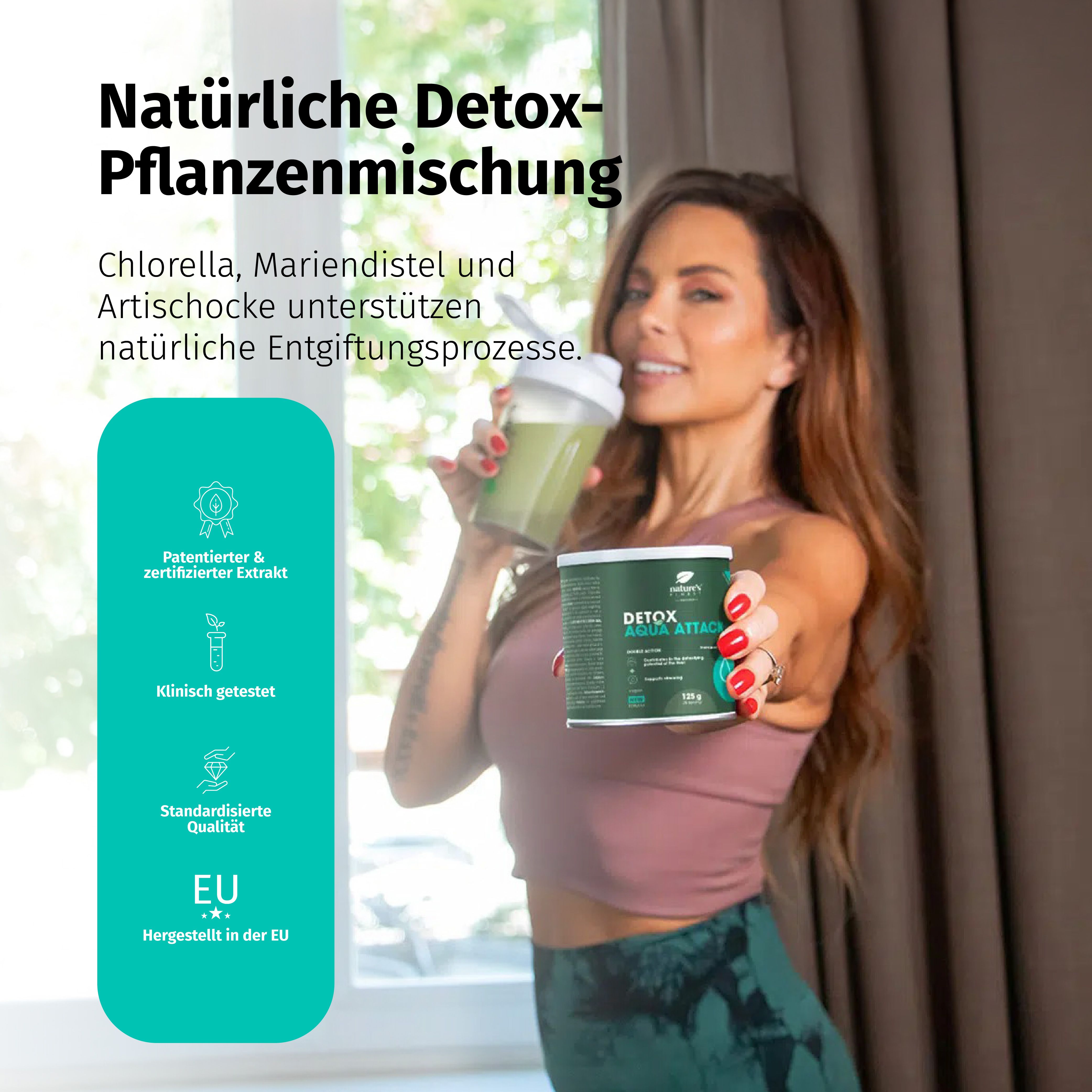 Frau hält Dose Nature's Finest Detox Aqua Attack, trinkt aus Shaker. Links: Siegel und Zertifikate.