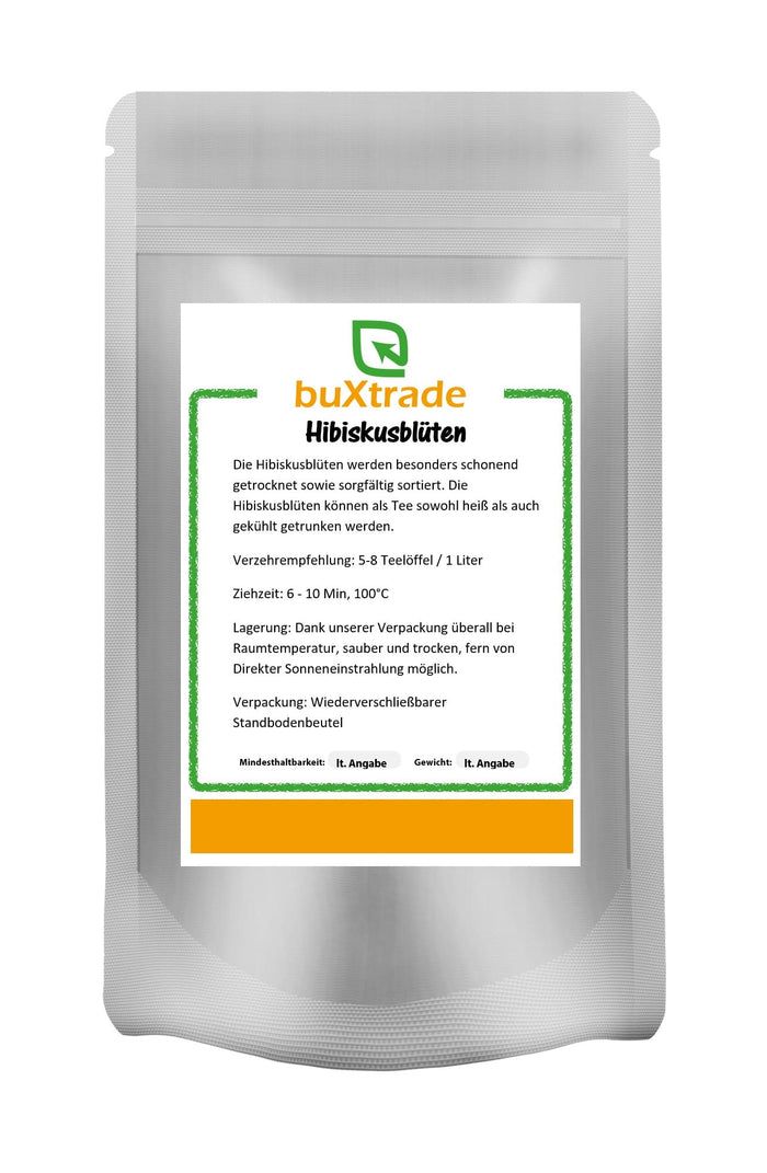 Beutel mit buXtrade Hibiskusblüten. Weißer Beutel mit Etikett. Text: Hibiskusblüten, Verzehrempfehlung, Lagerung.