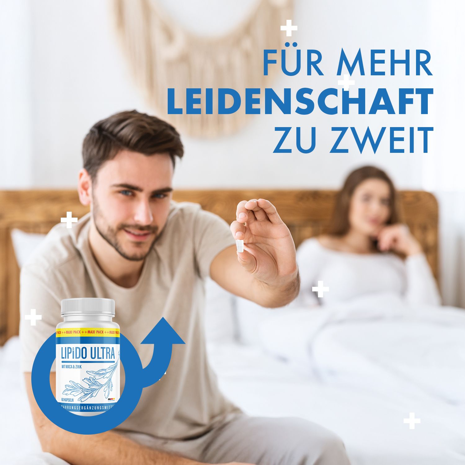 Paar im Bett. Mann hält Kapsel. Flasche Lipido Ultra Kapseln im Vordergrund. Aufschrift: Mit Maca & Zink. Blauer Hintergrund.