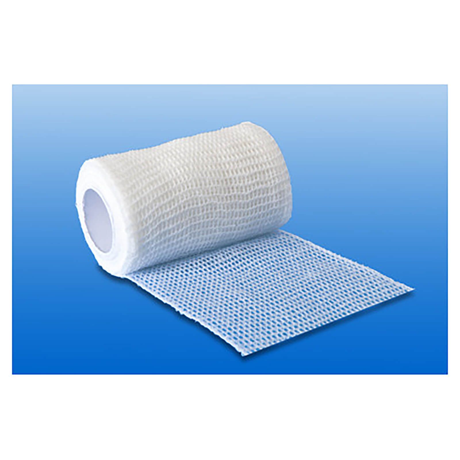 Rolle der kohäsiven Fixierbinde. Weißes, elastisches Material mit gewebter Struktur. Teilweise abgerollt.