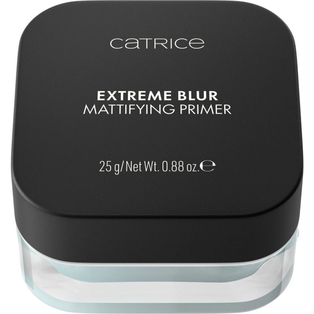 Geschlossener Tiegel mit "Catrice Extreme Blur Mattifying Primer". Schwarzer Deckel, transparente Basis.