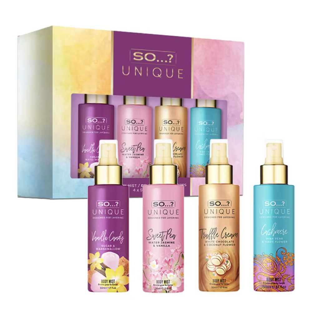 Geschenkset mit sechs Körpermists. Flaschen in verschiedenen Farben mit goldenen Sprühköpfen. Aufschrift: SO...? UNIQUE.