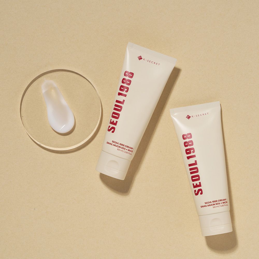 Zwei Tuben SEOUL 1988 Cream, eine davon mit einer Probe auf einem Glas.