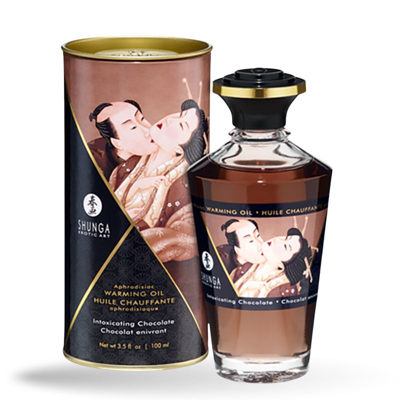 Massageöl mit Aroma Schokolade von Shunga. Flasche und Verpackung mit Illustration. Text: Warming Oil, Intoxicating Chocolate.