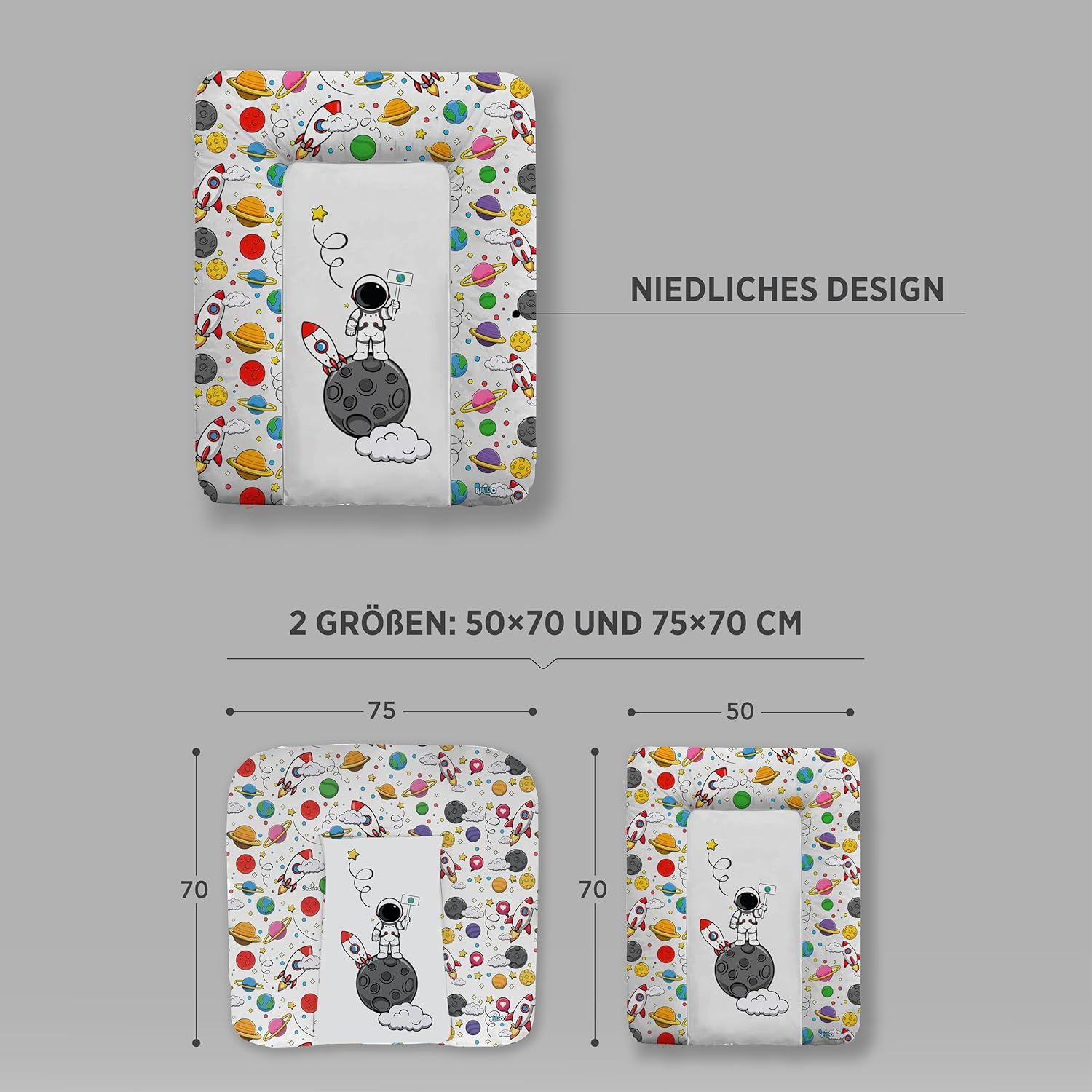 Zwei Wickelauflagen-Größen: 50x70cm und 75x70cm. Weltraum-Design mit Astronaut, Raketen, Planeten. Niedliches Design.