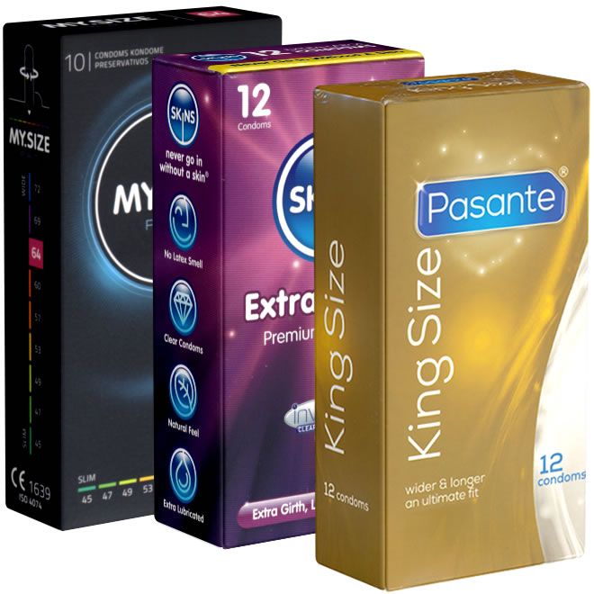 Drei Schachteln Kondome. Marken: MySize, Skins, Pasante. Aufschriften: King Size, Extra Girth, 10, 12 Kondome.
