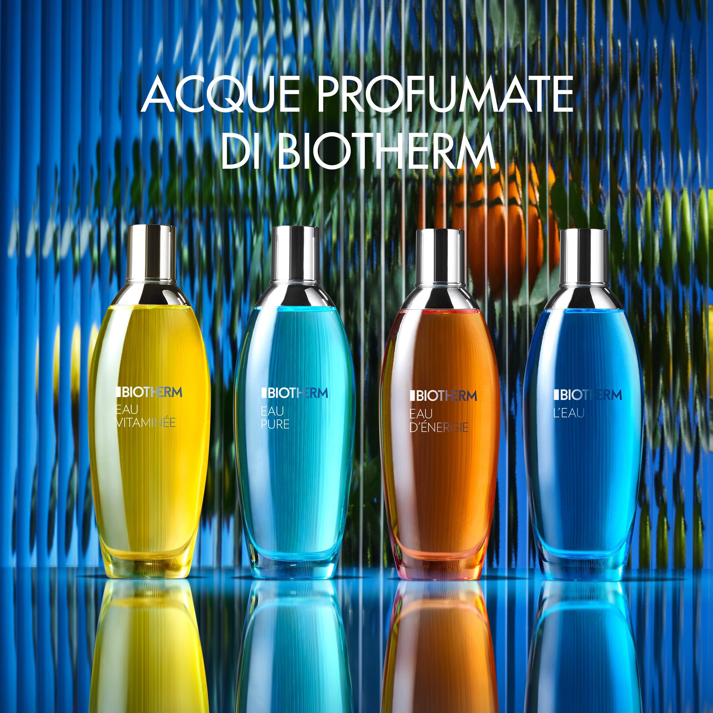 Vier Flaschen: gelb, blau, orange, blau. BIOTHERM-Logo. Hintergrund: Blätter.