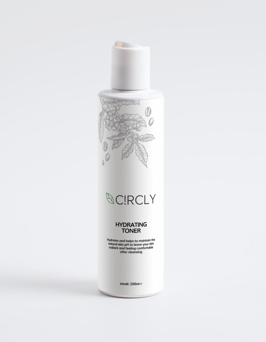 Weiße Flasche mit weißem Deckel. Aufschrift CIRCLY Hydrating Toner. Graue Pflanzenillustrationen.