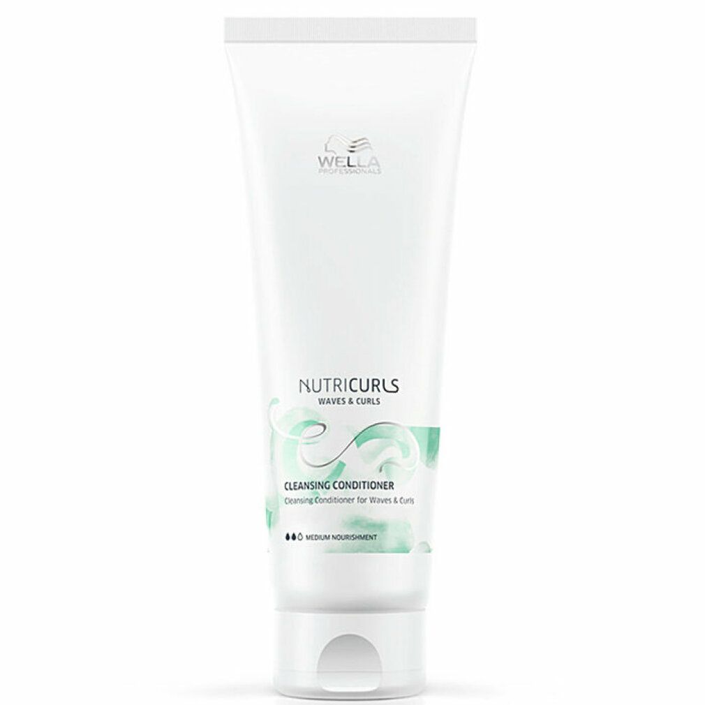 Weiße Tube mit Wella-Logo und Nutricurls-Schriftzug. Enthält Cleansing Conditioner für Wellen & Locken.
