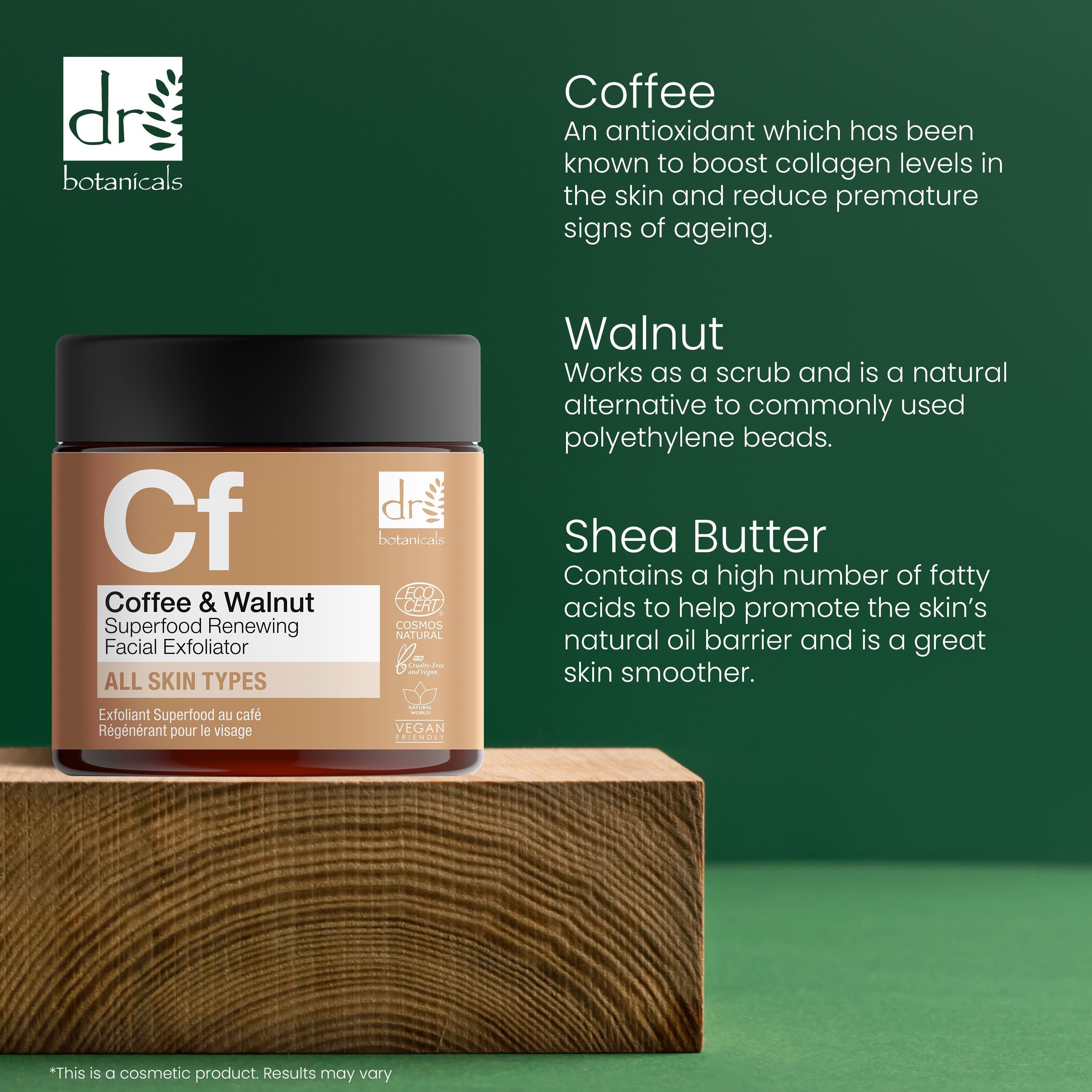 Braune Dose auf Holzblock. Aufschrift: "Cf Coffee & Walnut Superfood Renewing Facial Exfoliator ALL SKIN TYPES".