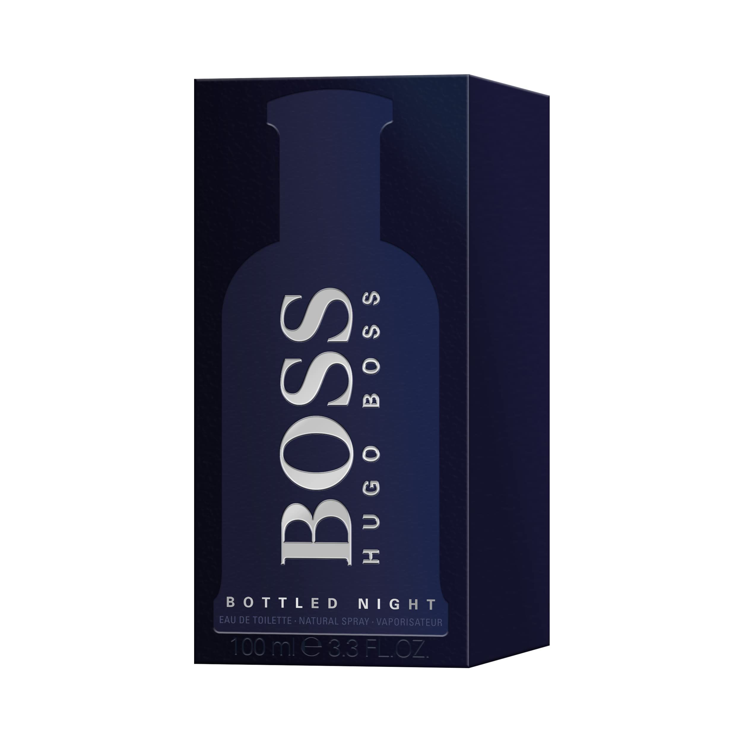Dunkelblaue Verpackung mit silbernem BOSS HUGO BOSS Schriftzug in Flaschenform.