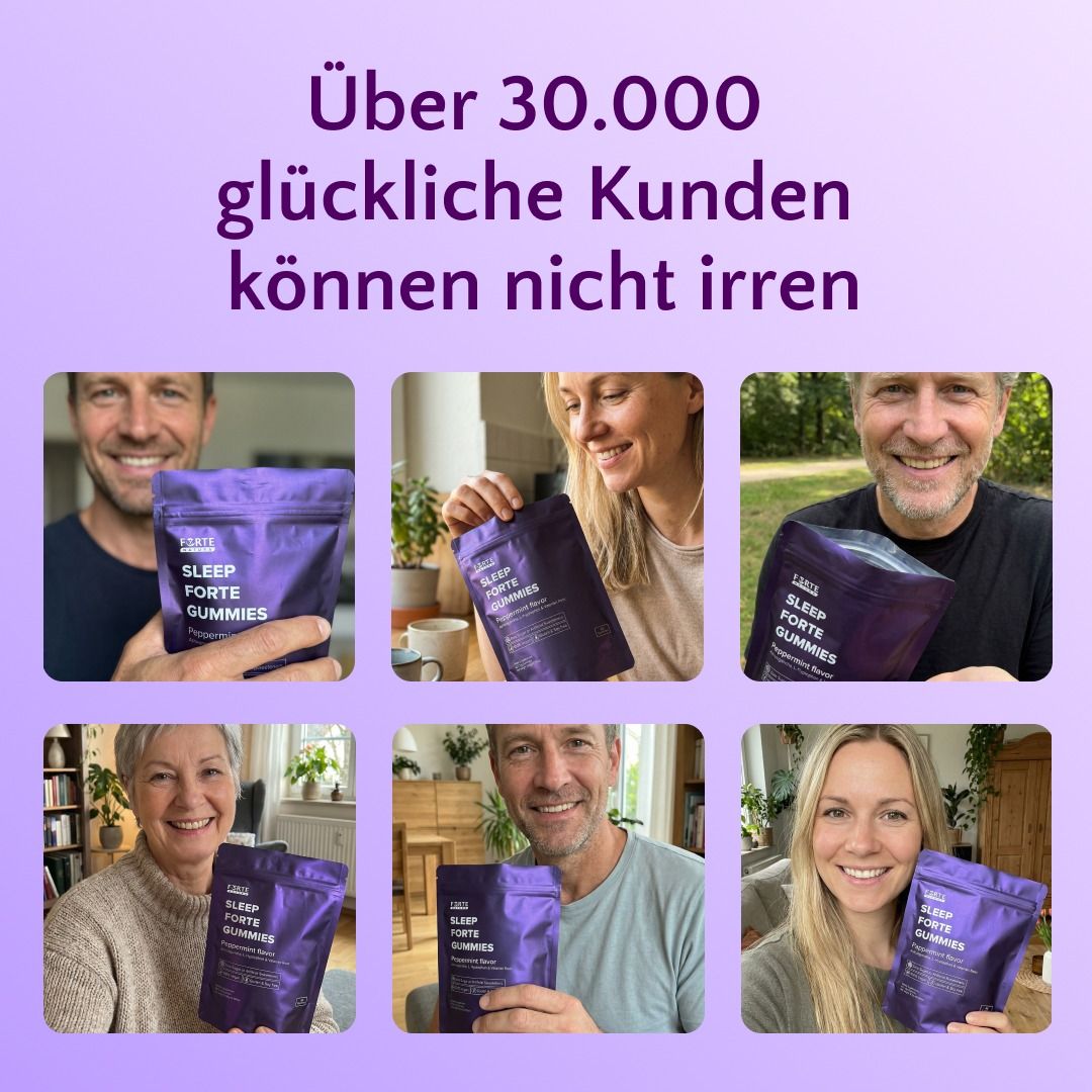 Sechs Personen halten Beutel mit "Sleep Forte Gummies".