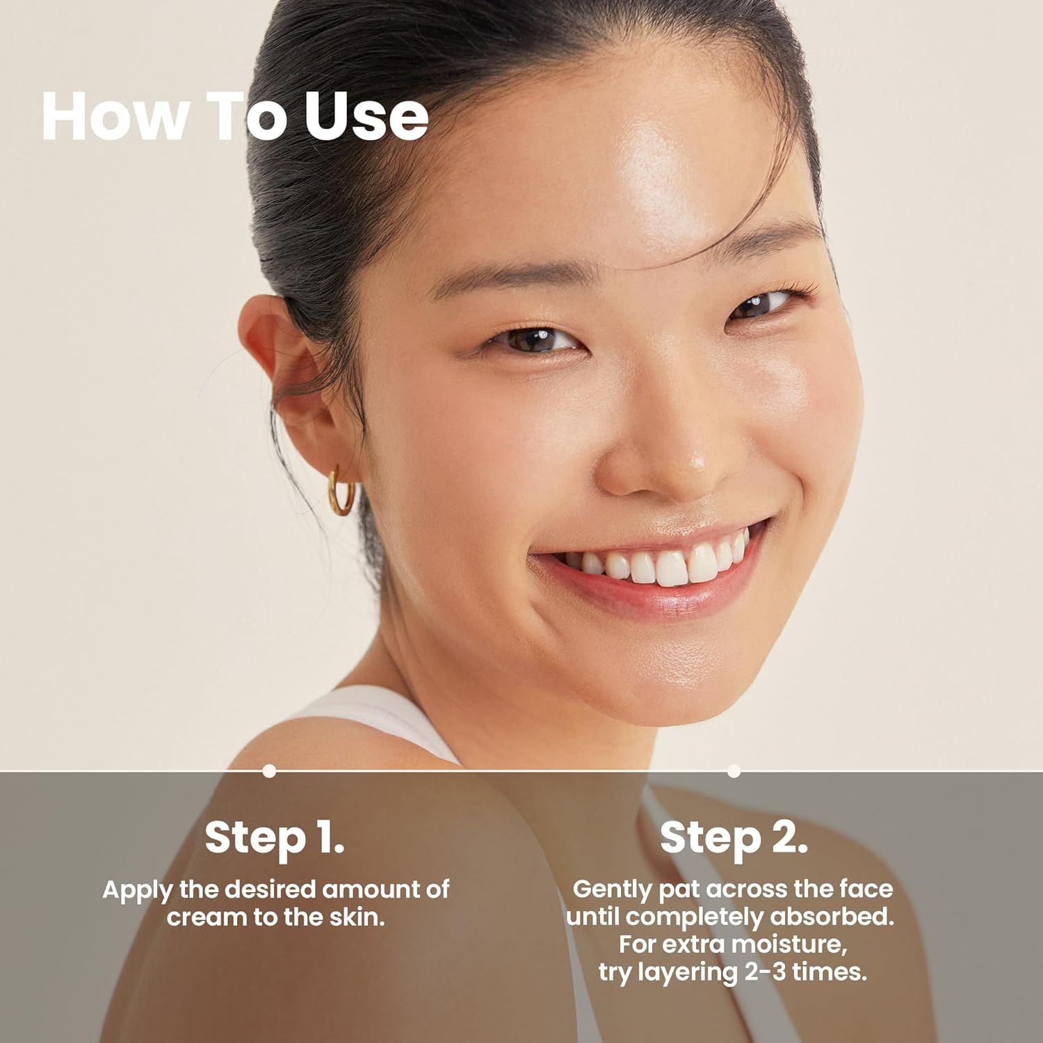 Frau mit Produkt. Anwendungsschritte: Creme auftragen, sanft einklopfen. Für zusätzliche Feuchtigkeit.