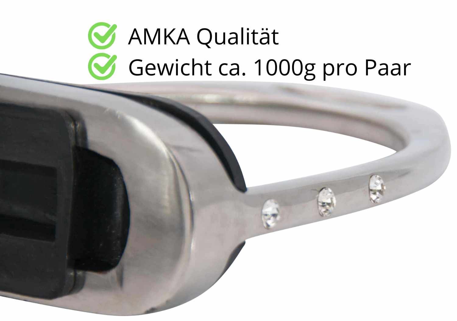 Nahaufnahme eines Steigbügels. AMKA-Qualität. Gewicht ca. 1000g pro Paar. Strasssteinchen.