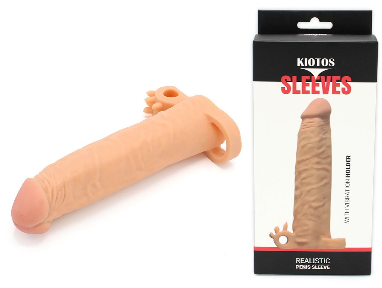 Realistische Penishülle in Hautfarbe. Neben Verpackung mit Produktabbildung und Schriftzug KIOTOS SLEEVES.