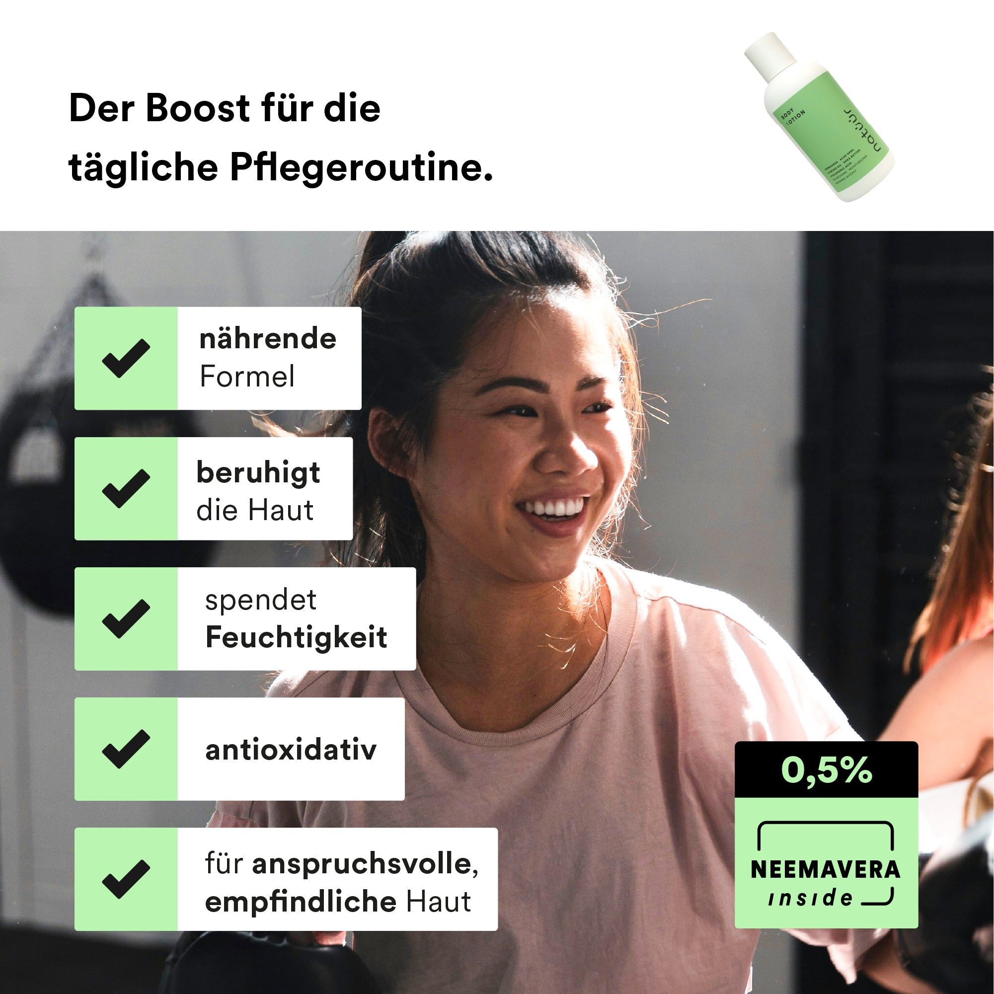 Frau lächelt. Text: nährende Formel, beruhigt die Haut, spendet Feuchtigkeit, antioxidativ, für anspruchsvolle, empfindliche Haut. Produktflasche.