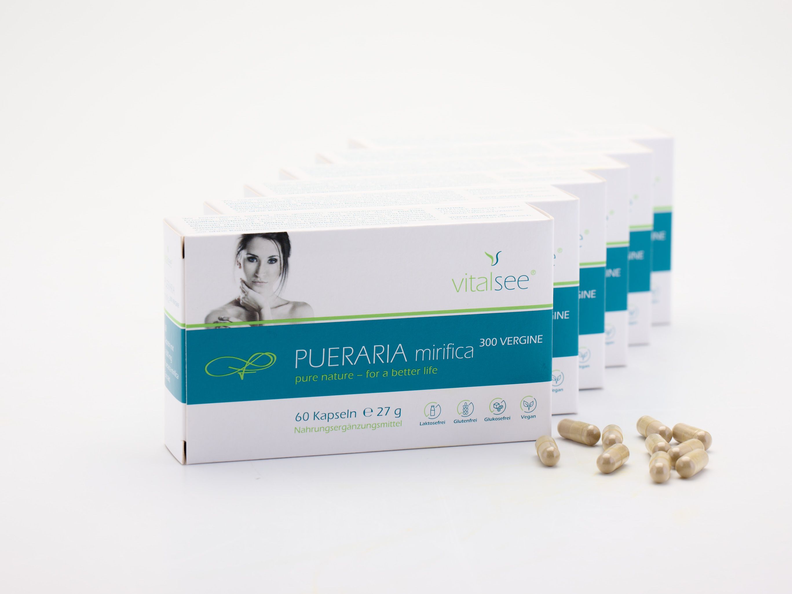 Mehrere Produktverpackungen und Kapseln. Aufdruck: vitalsee, Pueraria mirifica, 60 Kapseln, 27g.