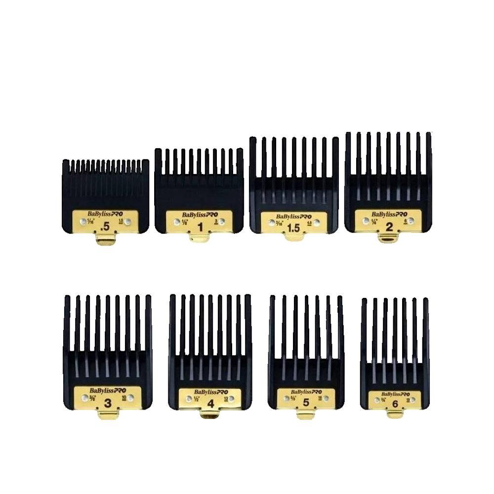Set aus acht schwarzen Haarschneideaufsätzen. Jedes hat eine Nummer (.5 bis 6) und goldfarbene Details. Auf weißem Hintergrund.