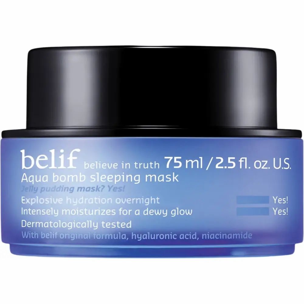 Blaue Tiegel mit schwarzem Deckel. Aufschrift: belif, Aqua bomb sleeping mask, 75 ml/2.5 fl. oz. U.S. Mit Inhaltsangaben.