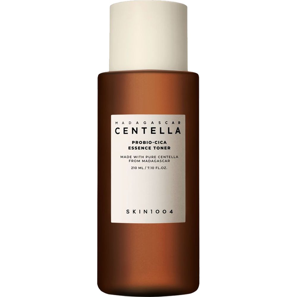 Braune Flasche mit weißem Deckel. Aufkleber mit Text: CENTELLA, PROBIO-CICA ESSENCE TONER, SKIN1004. 210 ml.