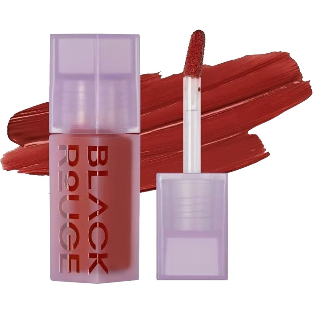 Lippenprodukt mit Applikator. Aufschrift BLACK ROUGE. Farbton: DL13 Gothic jujube. Produkt aufgetragen.
