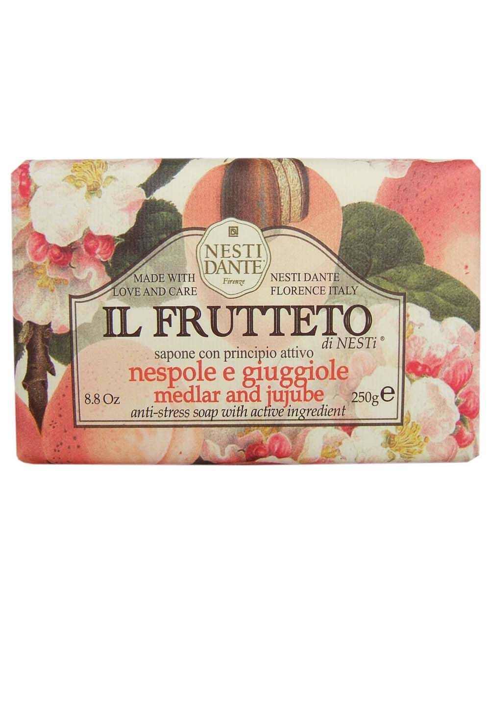 Seife mit floralem Design. Aufschrift: Il Frutteto, Nesti Dante. Enthält Mispel und Jujube. Gewicht: 250g.