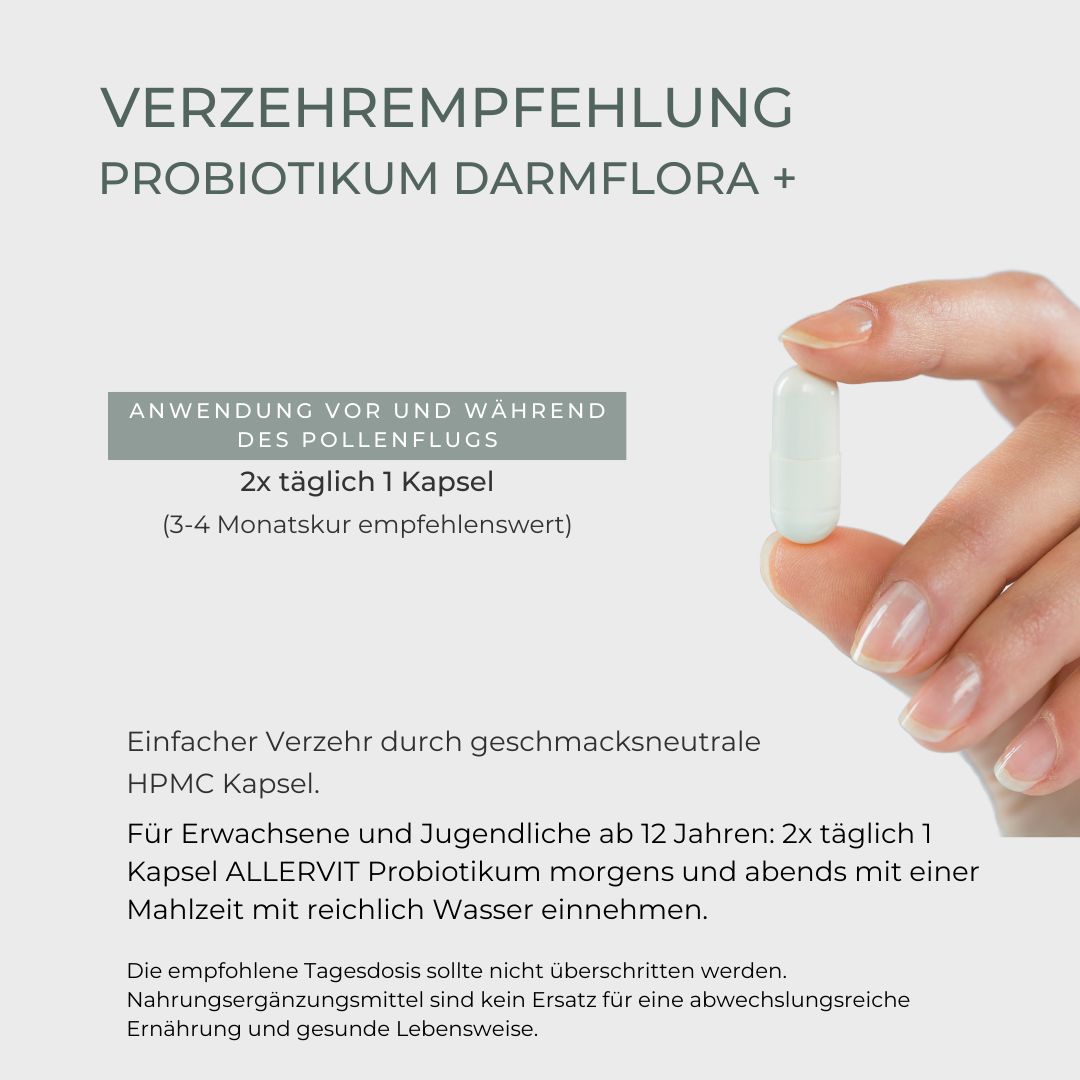 Hand hält Kapsel. Text: VERZEHREMPFEHLUNG PROBIOTIKUM DARMFLORA+. 2x täglich 1 Kapsel. Anwendung vor und während des Pollenflugs.