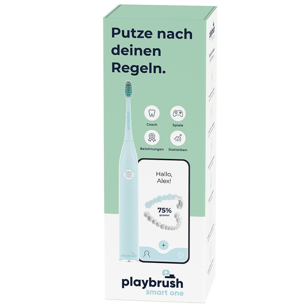 Zahnbürste in Verpackung. Hellblaue Bürste mit grünem Bürstenkopf. Auf der Verpackung: "Putze nach deinen Regeln." und "playbrush smart one".