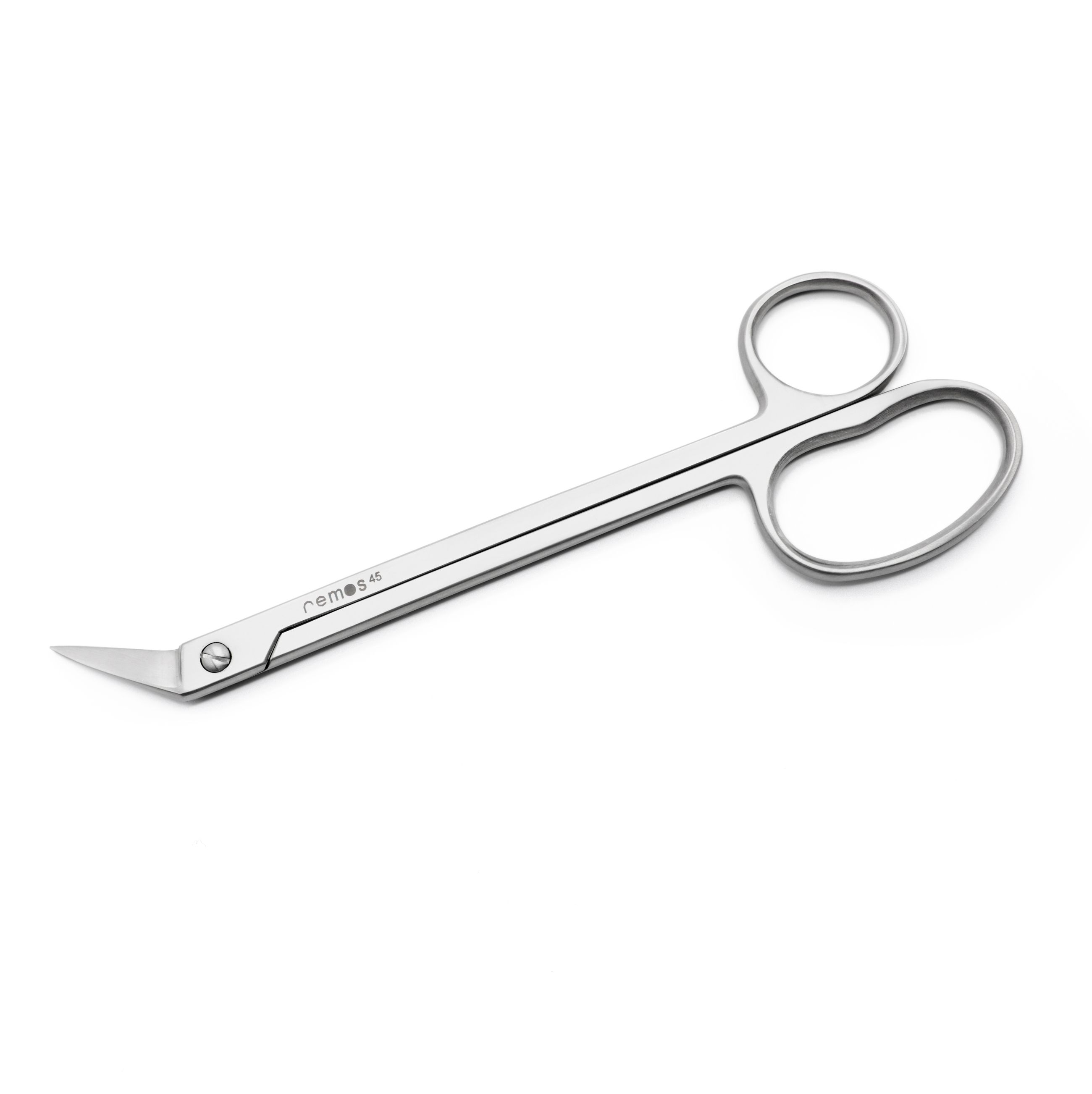 Abgewinkelte Fußnagelschere aus Metall mit zwei Griffschlaufen und gebogener Spitze.