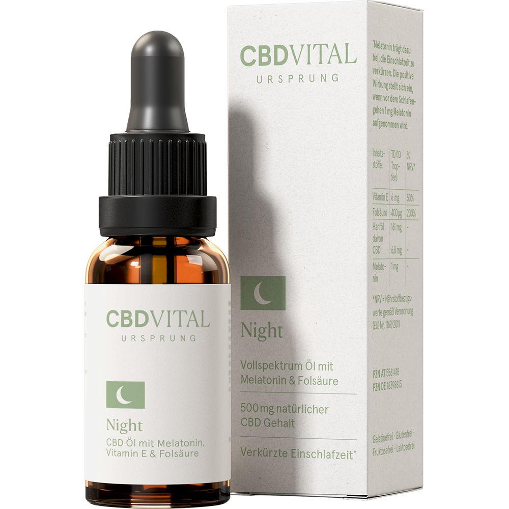 Braune Glasflasche mit Pipette und Karton. Auf der Flasche: CBD VITAL Ursprung Night. Auf dem Karton: Text und Mond-Symbol.