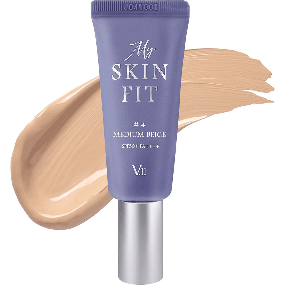 Lila Tube mit Aufschrift My Skin Fit #4 Medium Beige SPF 50+ PA++++. Farbklecks daneben. Silberner Schraubverschluss. V11 Logo.