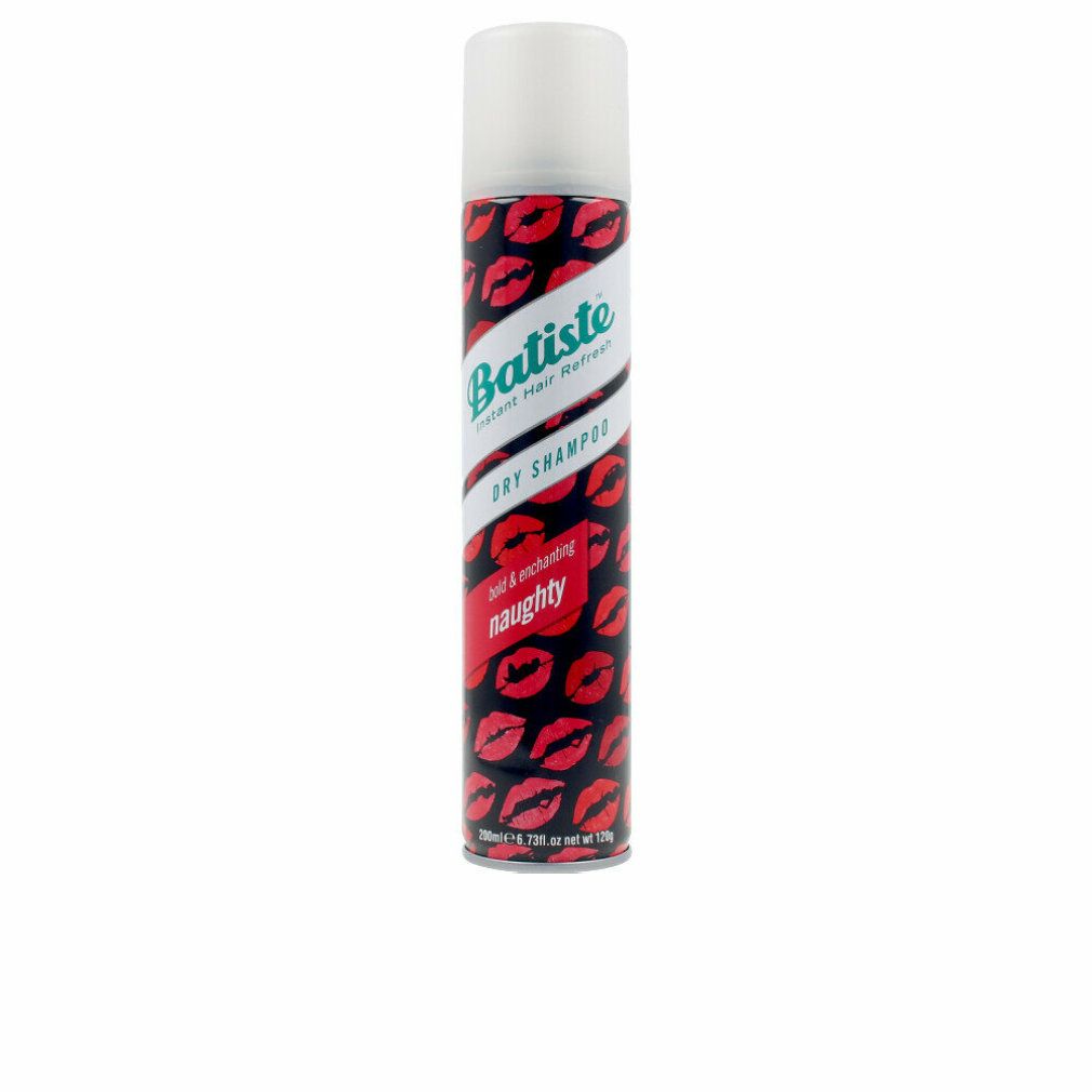 Batiste Trockenshampoo. Zylindrische Dose mit rotem Lippenmuster. Weißer Deckel. Schriftzug: Batiste, Dry Shampoo, Naughty.