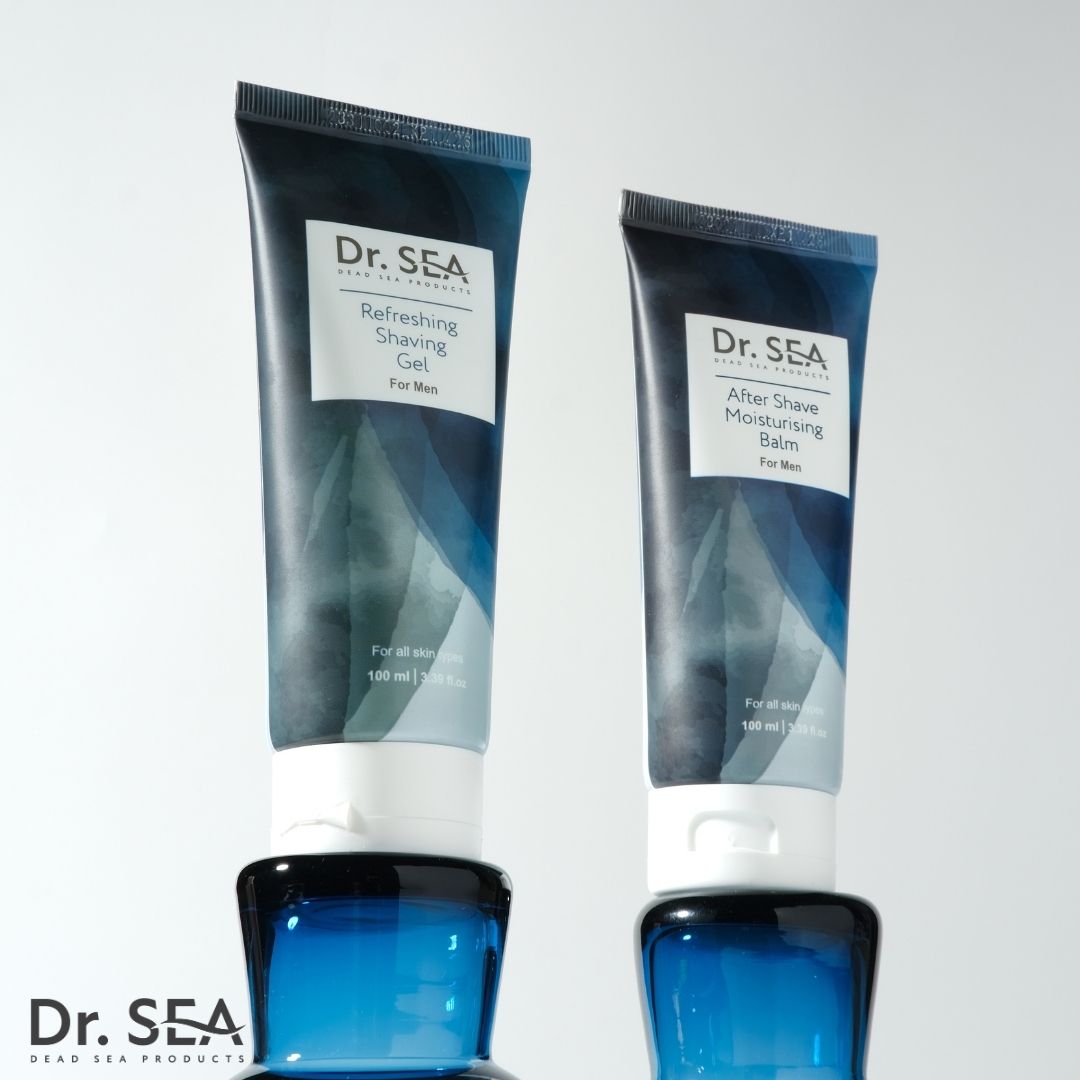 Zwei Tuben After Shave Moisturising Balm und Refreshing Shaving Gel. Aufschrift: Dr. Sea.