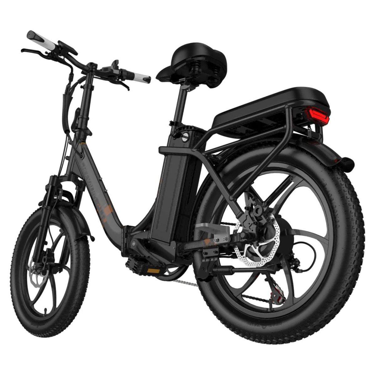 Schwarzes Elektrofahrrad mit Gepäckträger und Rücklicht. Sattel und Lenker sind sichtbar.