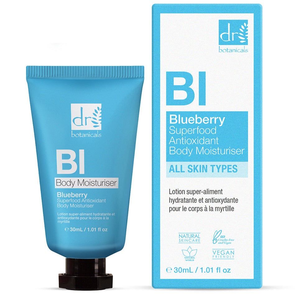 Blaue Tube und Schachtel. Aufschrift: BI Body Moisturiser, Blueberry Superfood Antioxidant Body Moisturiser. Vegan-Siegel.