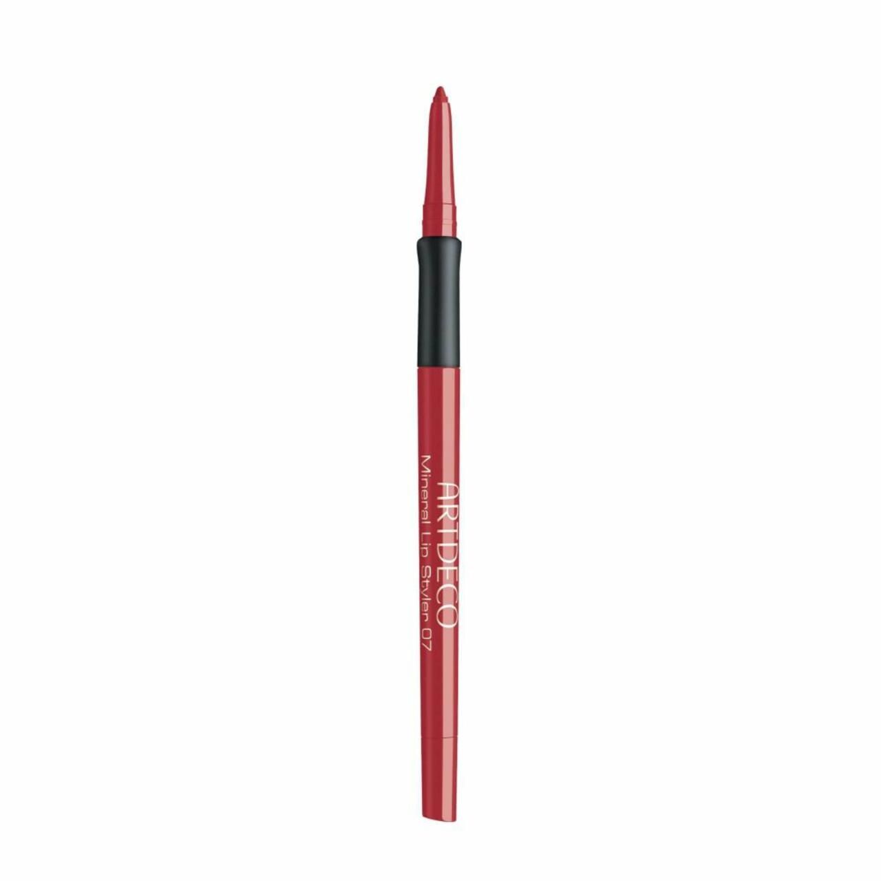Roter Lipliner. Schwarzer Schaft mit Produktbezeichnung. Marke: Artdeco. Mineral Lip Styler 07.