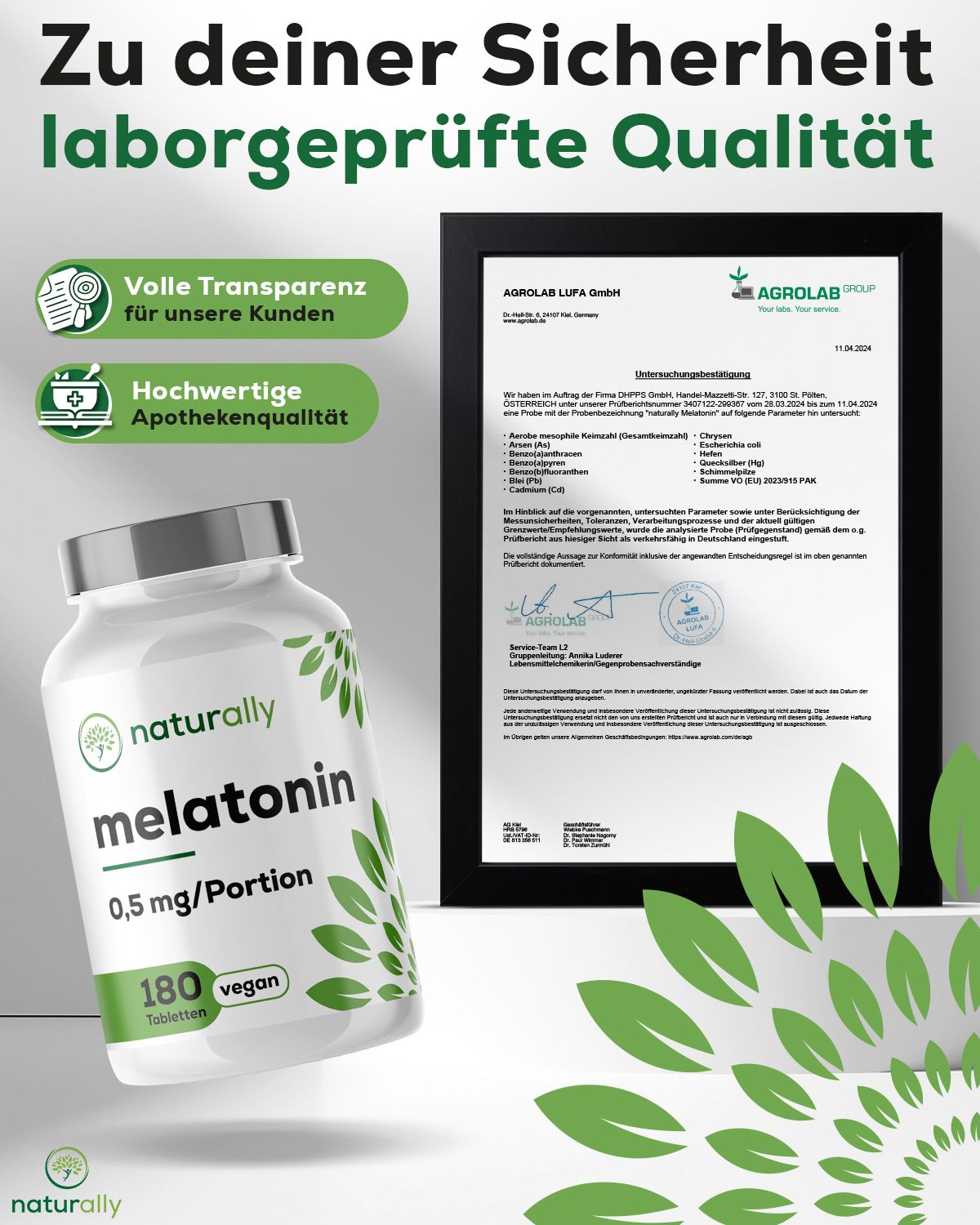 Pillenfläschchen mit grünem Etikett. Text: naturally Melatonin, 0,5 mg/Portion, 180 Tabletten, vegan. Zertifikat im Rahmen.
